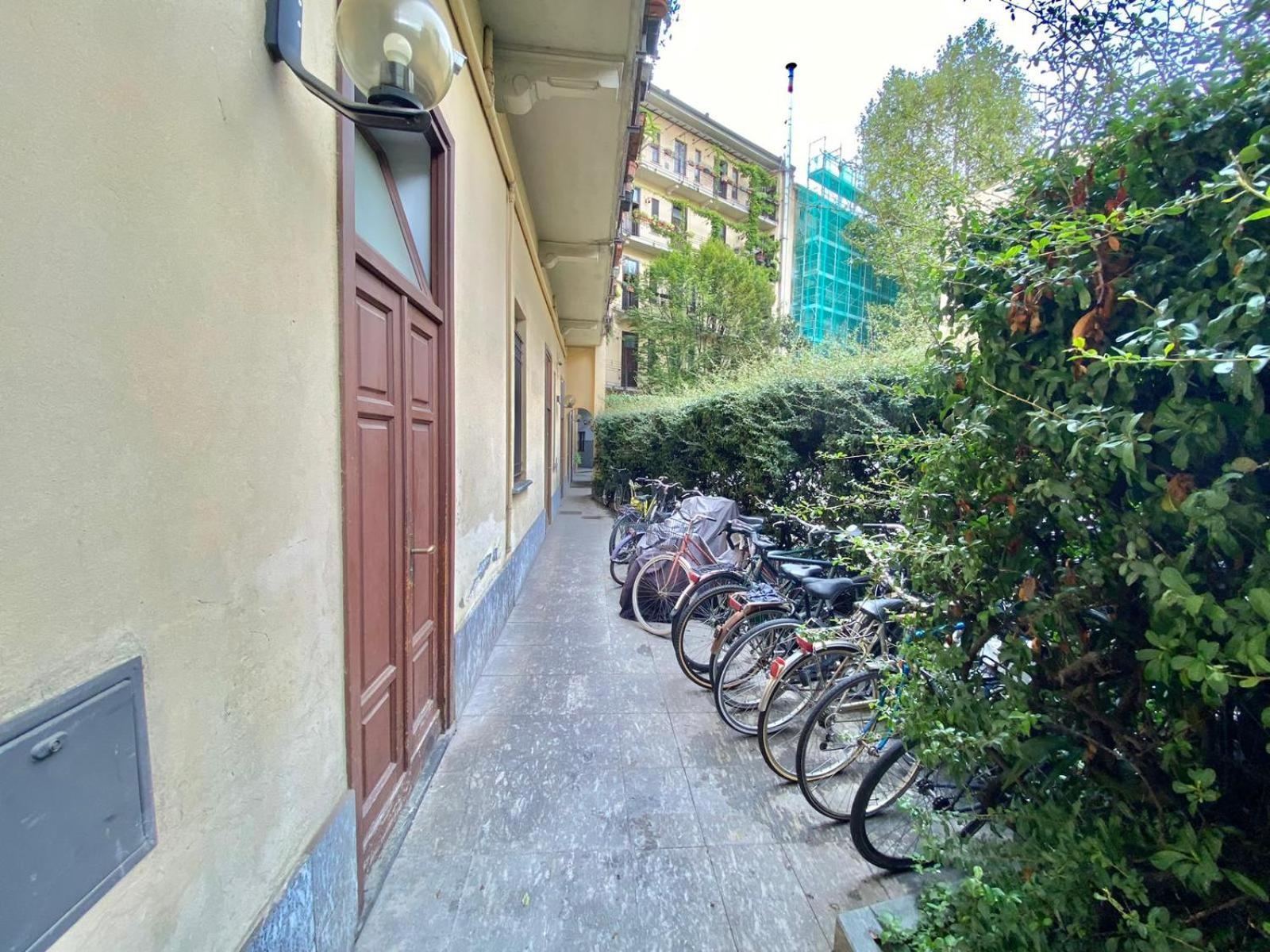 Grazioso Appartamento Nel Cuore Del Tran Tran Di Milano, Perfetto Per Amici E Famiglie, Vicino A Metropolitana Exterior photo