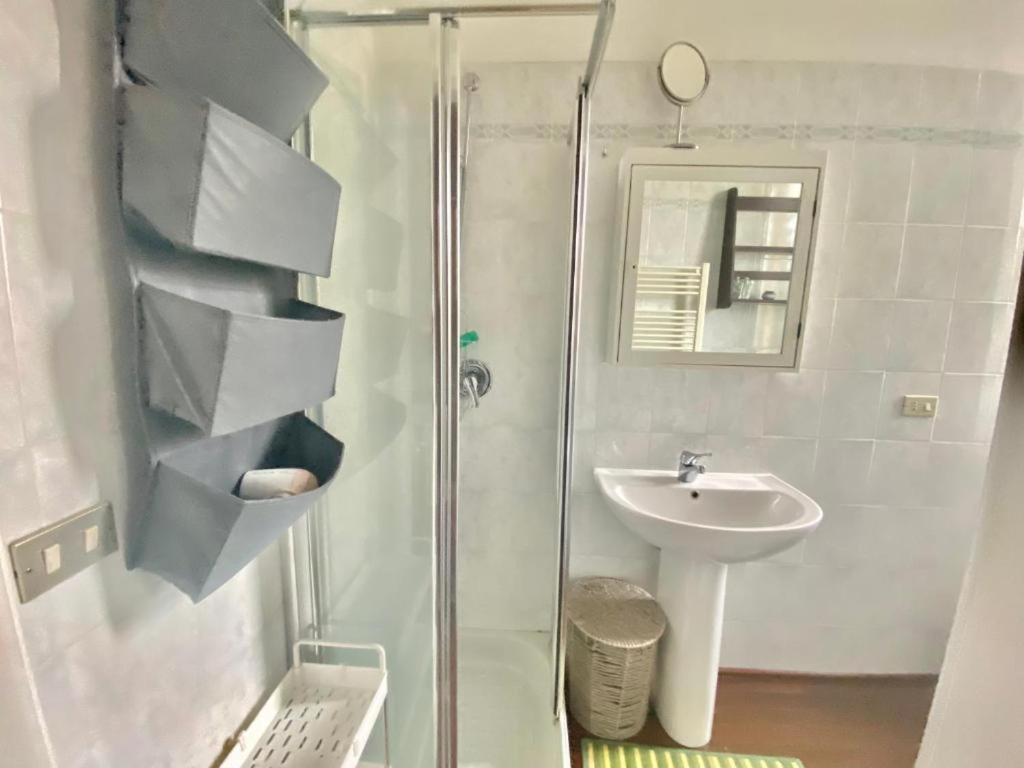 Grazioso Appartamento Nel Cuore Del Tran Tran Di Milano, Perfetto Per Amici E Famiglie, Vicino A Metropolitana Exterior photo